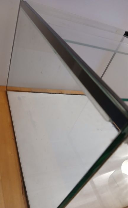 Aquário da "Scalare" (45P/40L/30A) com tampa