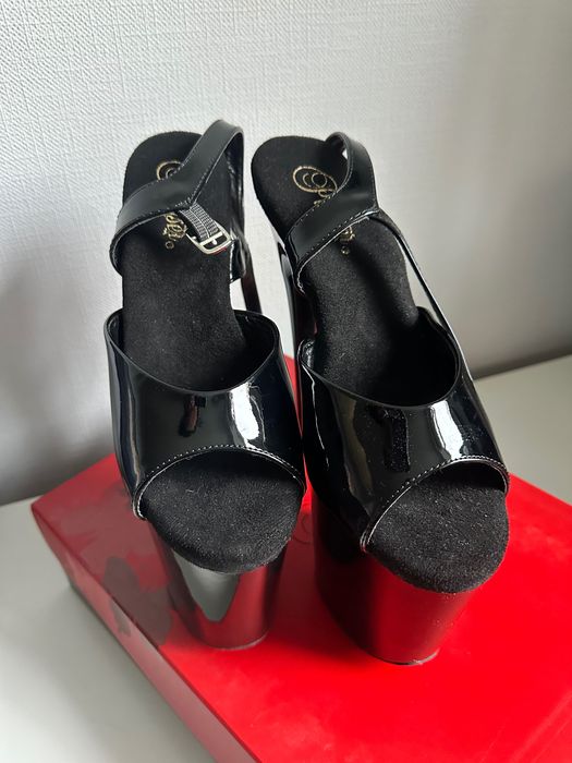 Стріпи для Pole dance