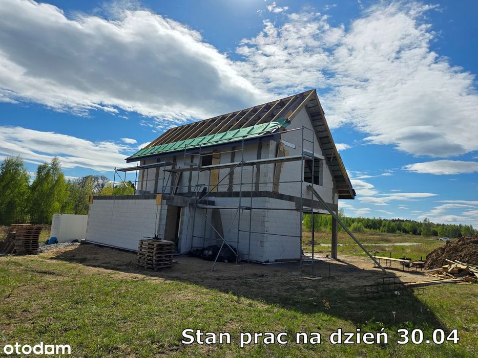 Dom na zamkniętym osiedlu przy lesie