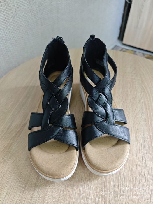 Босоніжки Clarks 39