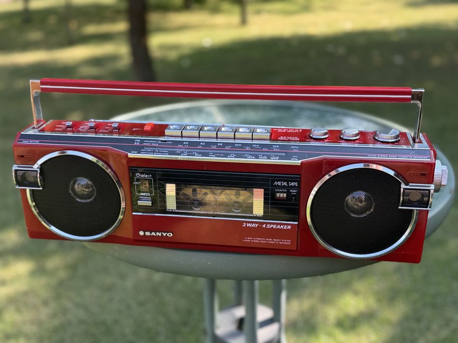 Продам магнитолу Sanyo M-7770K