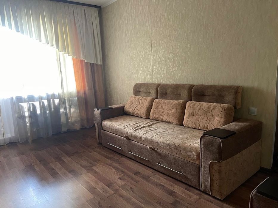 Продам 2 кім, паркова зона, меблі та техніка