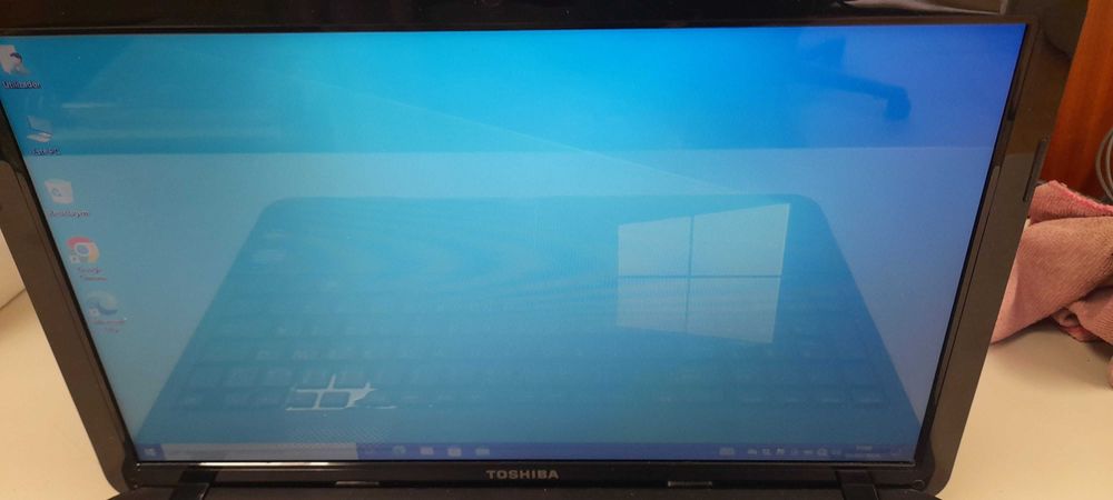 Portátil Toshiba Satellite C855-2K1 i364584318381057123