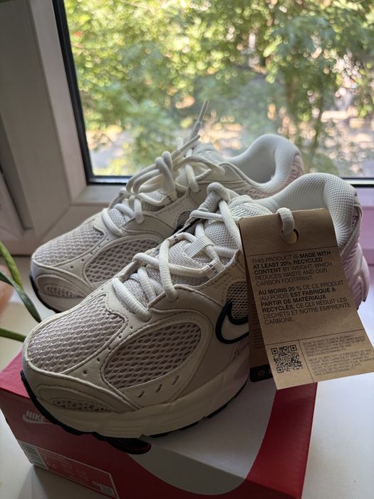 Sprzedam nowe sneakersy Nike V5 RNR
