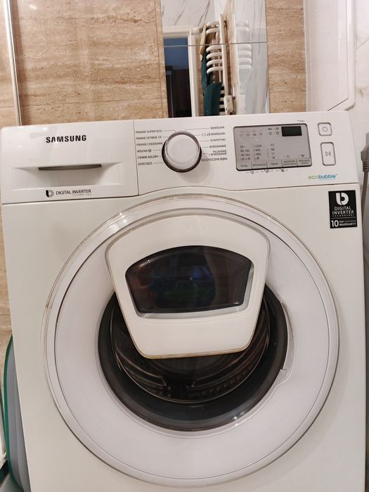 Pralka automatyczna Samsung z funkcją dodawania ubrań  w czasie pran