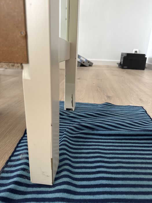 Witryna z półkami Ikea