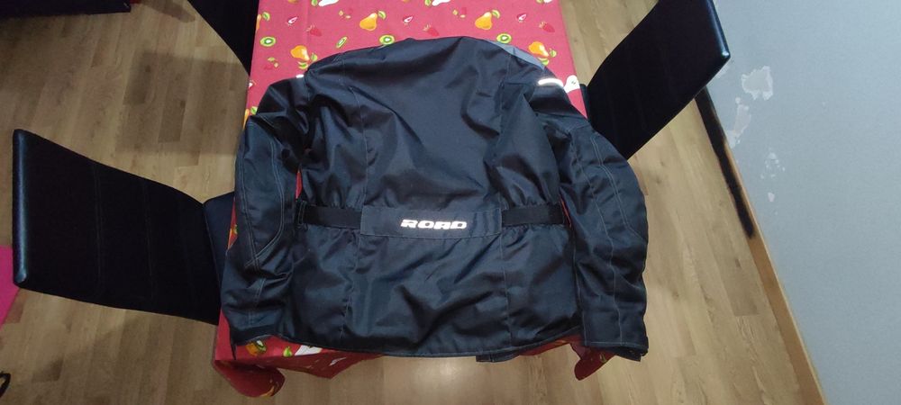 Casaco mota em tecido