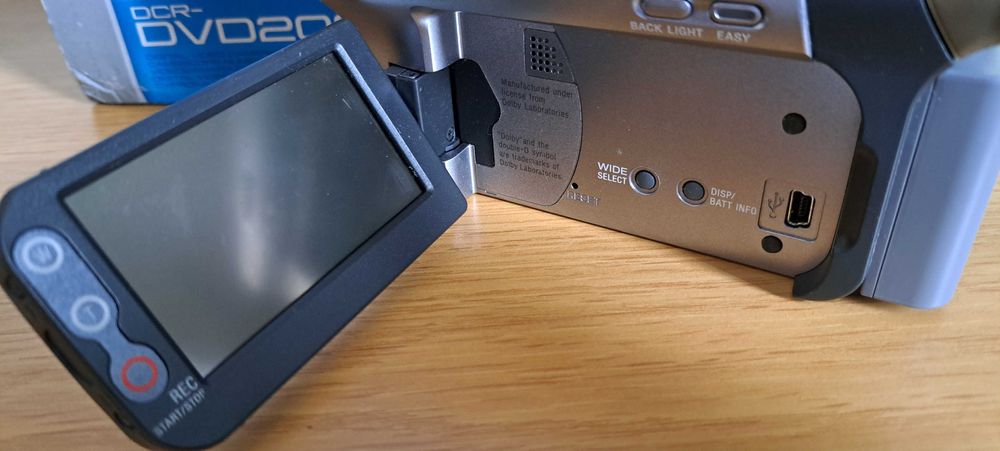 Sony Handycam DVD203E