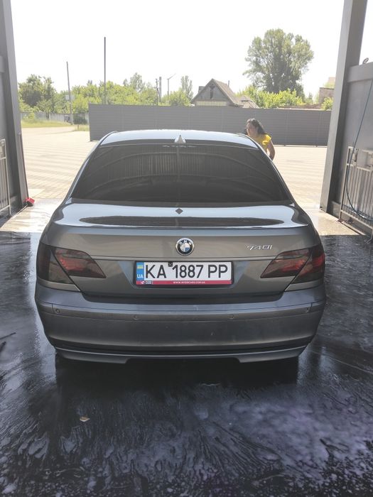 Продам  бмв740і  е65