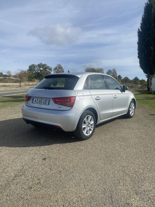 Audi A1 Muito Estimado • Económico