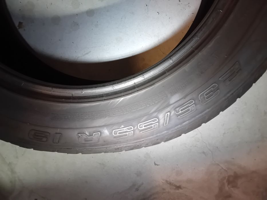 Pneu continental 235/55/19