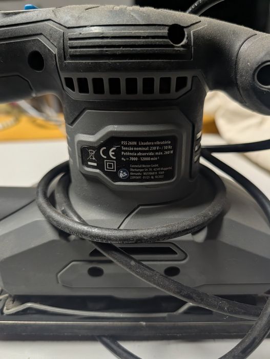 Lixadeira Vibratória FSS 260N 260W | Com depósito de pó | Bom estado