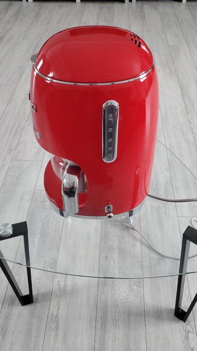 Кавоварка  SMEG.  Mod / DCF02RDEU. SI.01