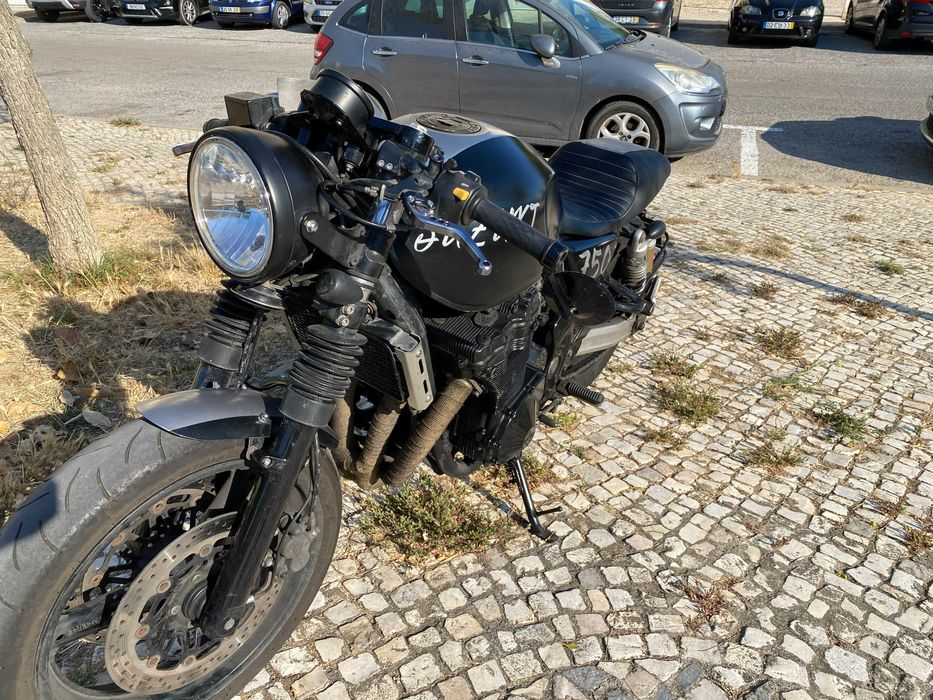 Suzuki Inazuma 750