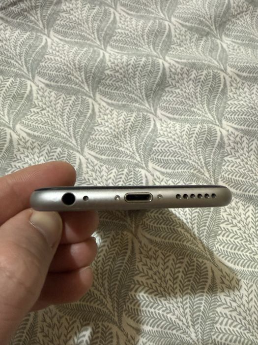 Смартфон iPhone 6s