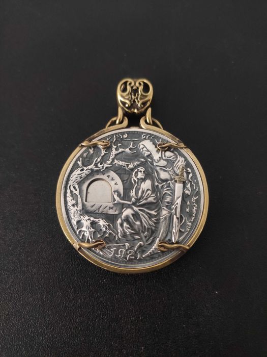 Срібна монета 925 проби "Святий Грааль" з прихованим механізмом