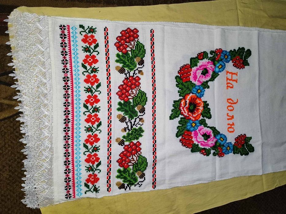 Рушник вишитий крестиком