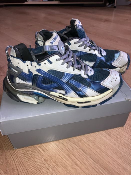 Balenciaga Runner gradient