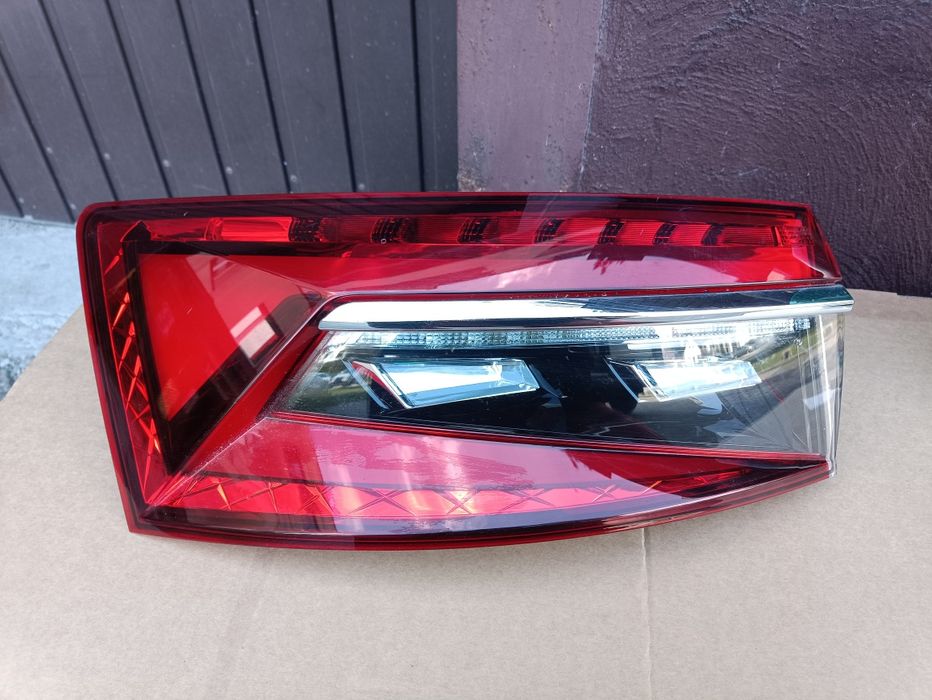 Skoda superb III 3 lift 19-23 sedan lampa tył tylna lewa LED orginał