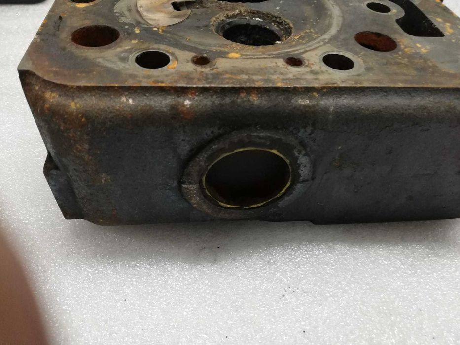 Cabeça motor Daedong T2600 para reparar