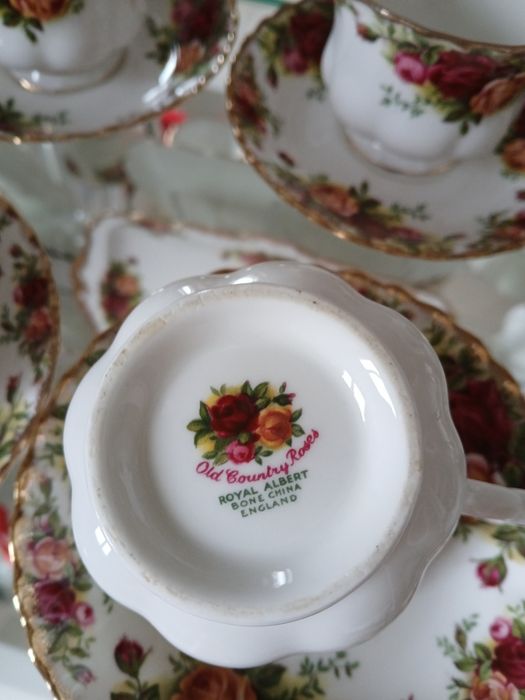 serviços chá/café  e outros Royal Albert