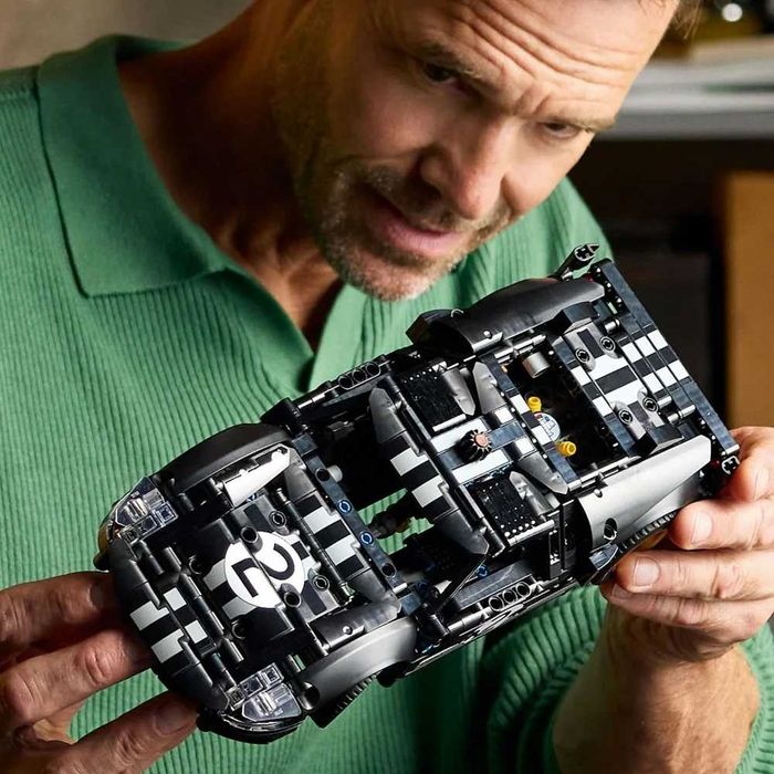 Klocki Lego Technic 42223 Samochód wyścigowy 1966 Ford GT40 MKII