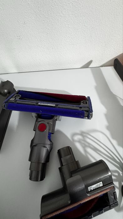 Dyson v11 com todos os acessorios
