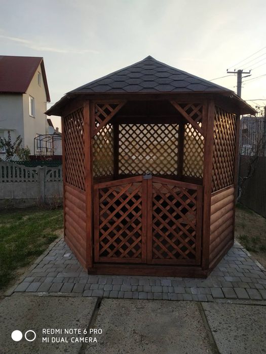 Альтанка з дерева - чудовий варіант подарунку! Бесідка з дерева