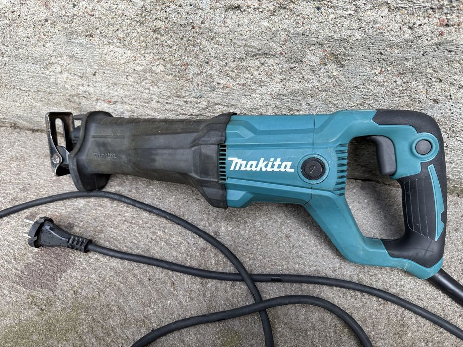 Piła szablasta lisi ogon Makita JR3051T