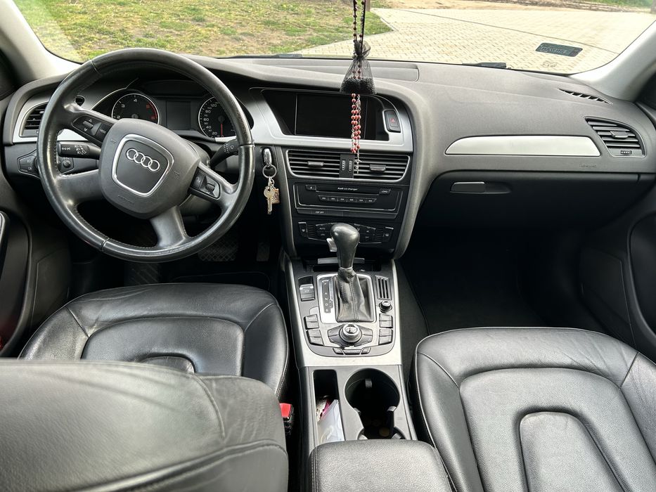Audi A4 B8  Avant