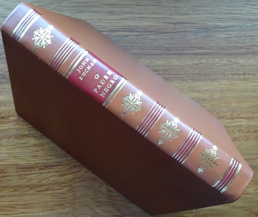 O Padre Negro de John Buchan