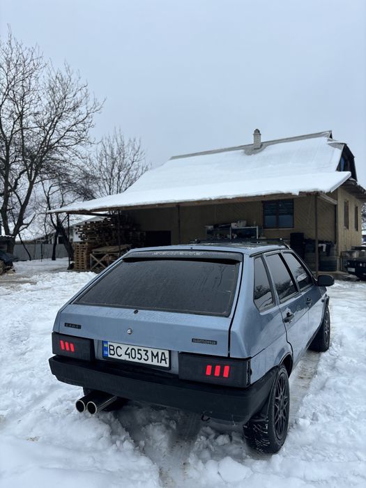 продам ваз 2109 машина ідеальна всьо зроблено