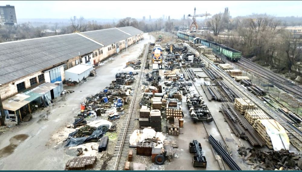 Продам производственную, складскую базу, 3300 м.кв, участок 1,89 Га.