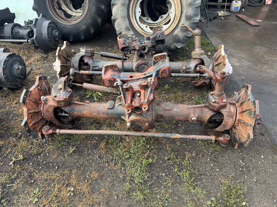 Przedni napęd Zetor 7245/7745/7211/6211 Oś napędowa, Przód