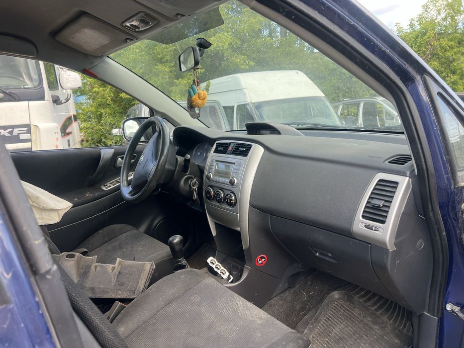 Разборка Suzuki Liana 2004 по 2007 року 1.6 бензин M16A Механіка