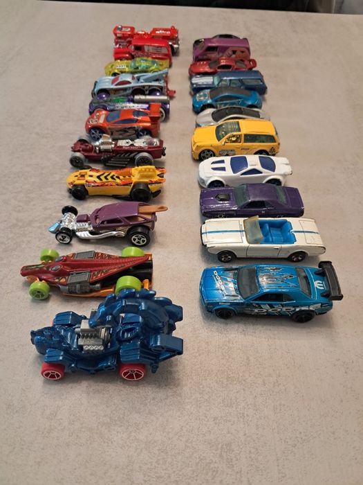 Carrinhos hot wheels