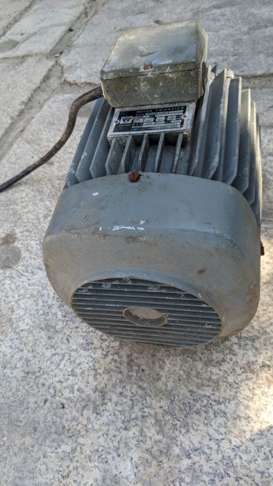 Motor trifásico 3CV Efasec