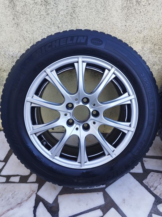 Jantes 16' da Mercedes C200 de 2016