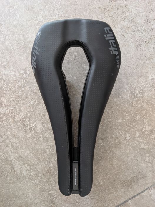 Selim triatlo: Selle Italia Superflow Carbon