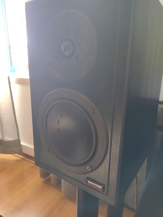 Colunas Dynaudio Contour