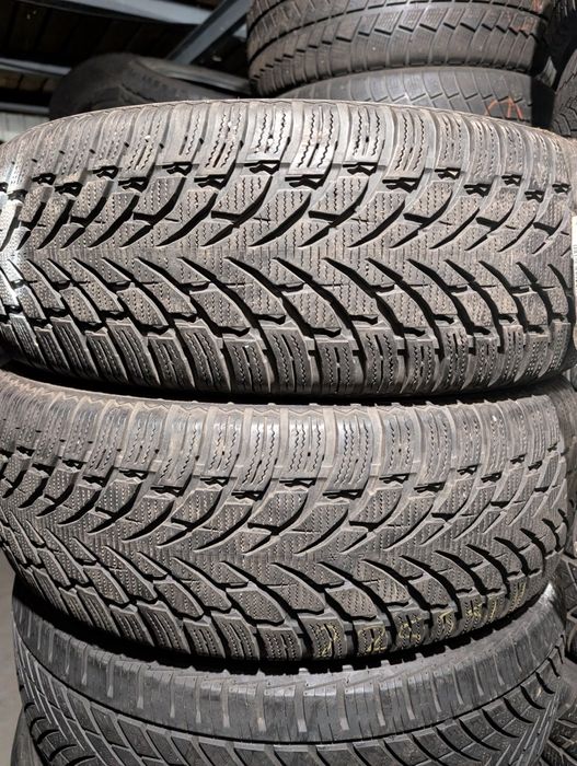 Пара зимних шин 225/55 R19 Nokian