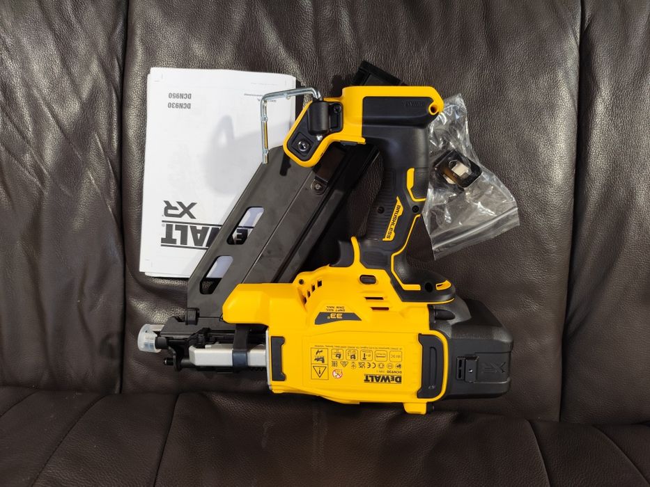 Цвяхозабивач DeWalt Dcn930N Brushless
В наявності
