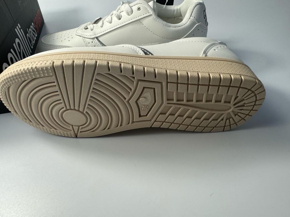 Nowe sneakersy damskie CAVALLI CLASS SPORT białe 36
