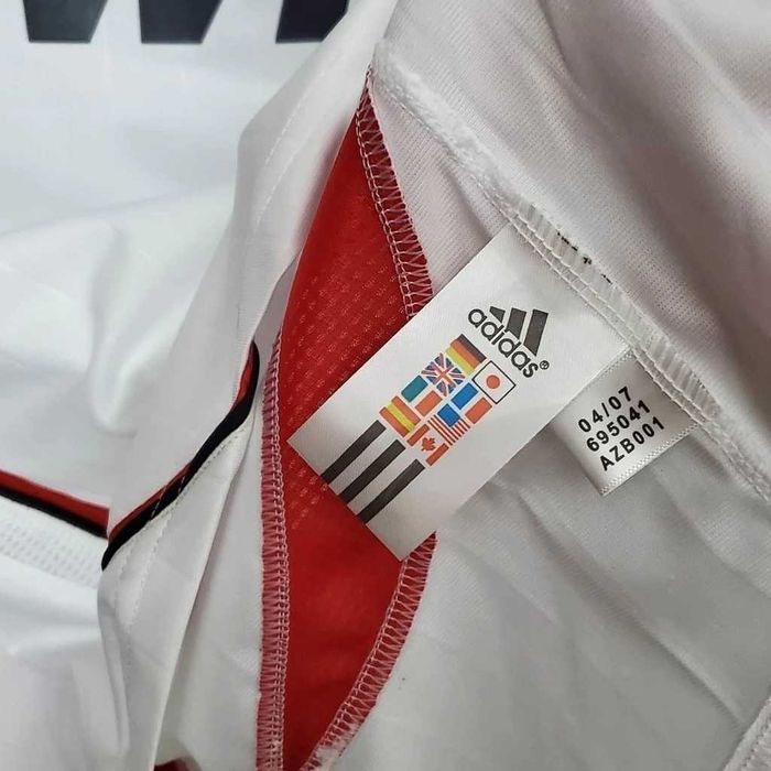 Camisola Retro AC Milan 2006/2007 – Homem – Branca com detalhes vermelhos