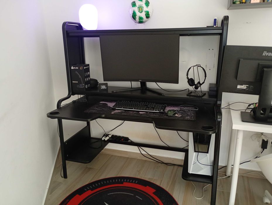 Secretária Gaming FREDDE - Como Nova