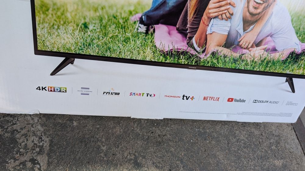 Telewizor Thompson 43ud6306, 4k, Smart TV, YouTube,stan idealny, pudełko