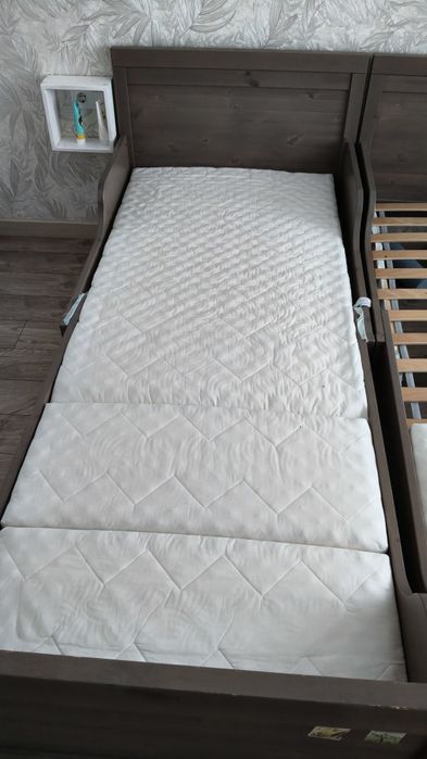 Продам 2 дитячі ліжка ІКЕА з розсувним каркасом