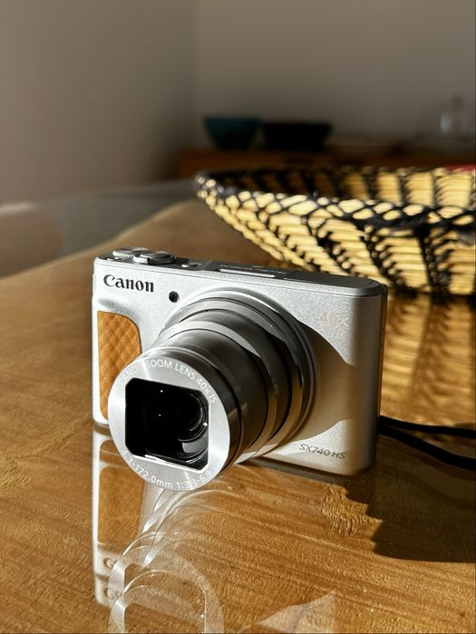 Canon SX740 HS (nova)
