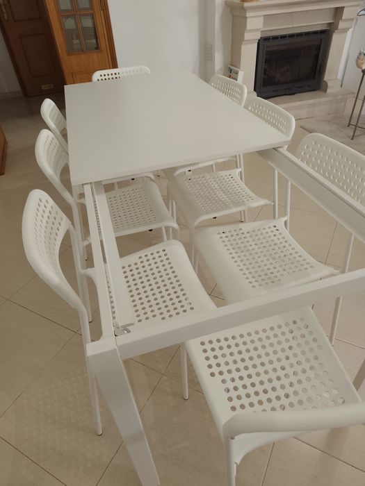 Mesa Extensível Ikea VIHALS Branca com 8 cadeiras