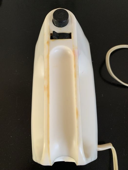 Электрический миксер с насадками